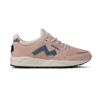 Trainers Karhu Aria 95