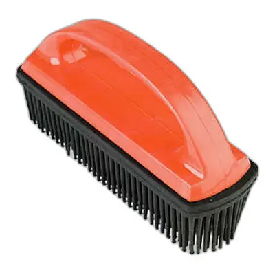 Brush to remove dust and dirt for horses Horze