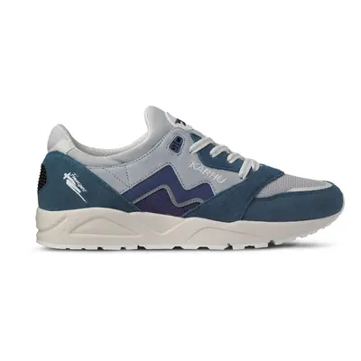 Trainers Karhu Aria 95