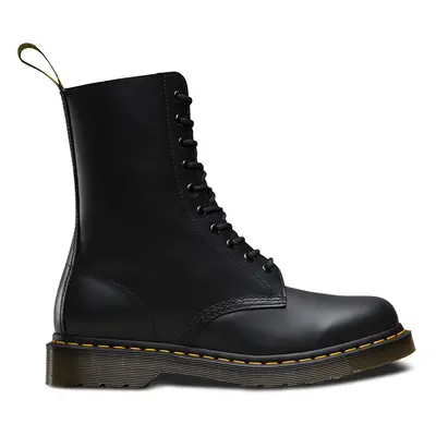 Dr. Martens Smooth Black