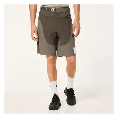 Oakley Men's Peaceshell™ Belted Shorts System X Satisfy Size: