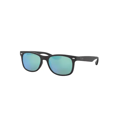 Ray-Ban Unisex Sunglass RB9052S New Wayfarer Kids - Frame color: Black, Lens color: Blue