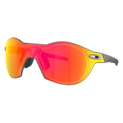 Oakley Man Sunglass OO9098 Re:SubZero - Frame color: Carbon Fiber, Lens color: Prizm Ruby