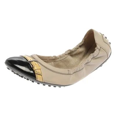 Tod's Beige/Black Leather And Patent Leather Cap Toe Buckle Detail Scrunch Ballet Flats Size