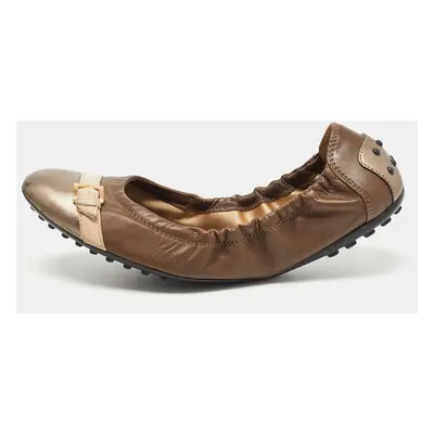 Tod's Brown/Metallic Leather Cap Toe Buckle Detail Scrunch Ballet Flats Size 38.5