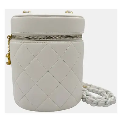 Chanel Leather White Gold Matelasse Shoulder Bag