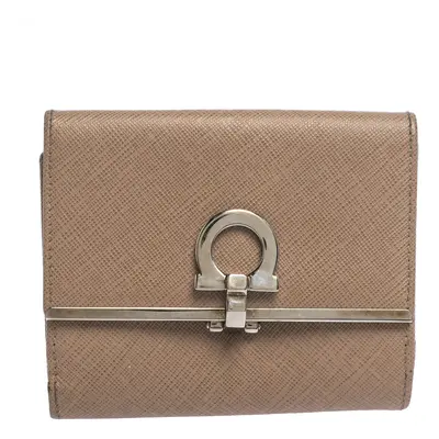 Salvatore Ferragamo Beige Leather Gancini Clip Compact Wallet