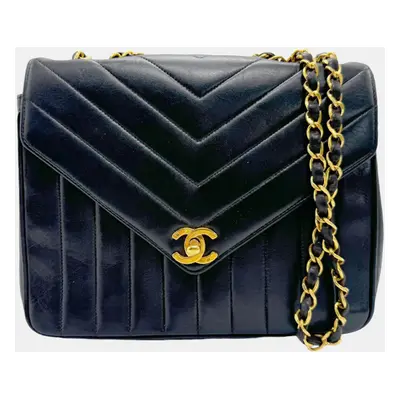 Chanel Black Lambskin Chevron Quilted Envelope Single Flap Bag