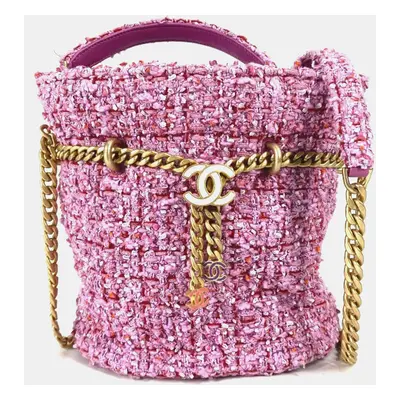 Chanel Tweed Enamel Quilted Pending CC Bucket Drawstring Shoulder Bags