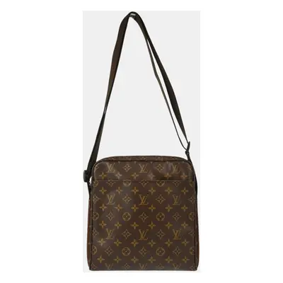 Louis Vuitton Monogram Trotteur Beaubourg Shoulder Bag