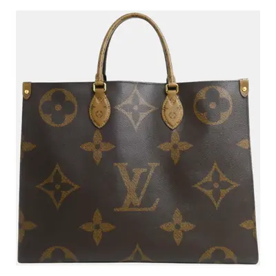 Louis Vuitton Monogram Giant Reverse On the Go GM Tote Bag