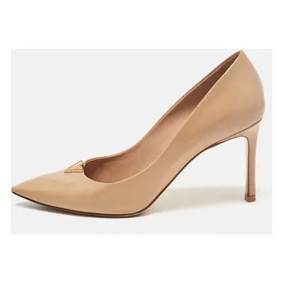 Louis Vuitton Beige Patent Heart Breaker Pumps Size