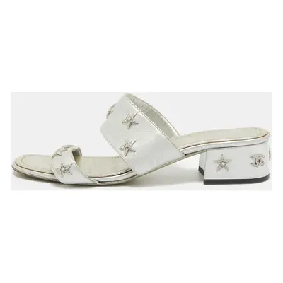 Chanel Silver Leather Star Crystal Embellished Slide Sandals Size 38.5