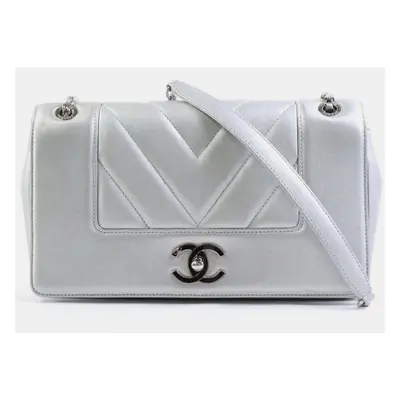 Chanel Silver Metallic Leather Chevron Mademoiselle Vintage Flap Bag