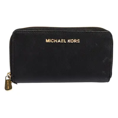 Michael Kors Black Leather Jet Set Zip Around Wallet