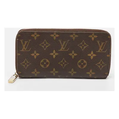 Louis Vuitton Monogram Canvas Zippy Wallet