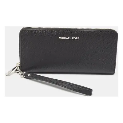 Michael Kors Black Leather Jet Set Zip Around Continental Wallet