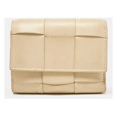 Bottega Veneta Beige Leather Intrecciato Cassette Zip Trifold Wallet