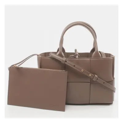 Bottega Veneta Leather Brown Arco Tote Bag