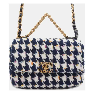 Chanel Blue/White Tweed Shoulder Bags