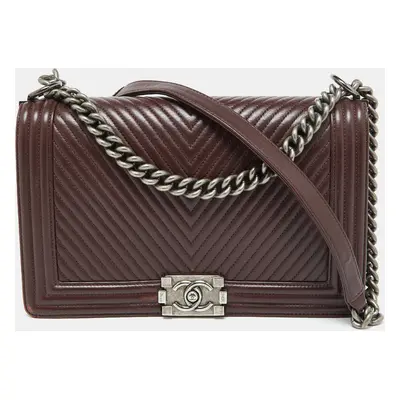 Chanel Burgundy Chevron Quilted Leather New Medium Boy Flap Bag