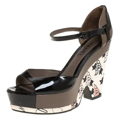 Chanel Black/Grey Patent And Leather Wedge Sandals Side 39.5