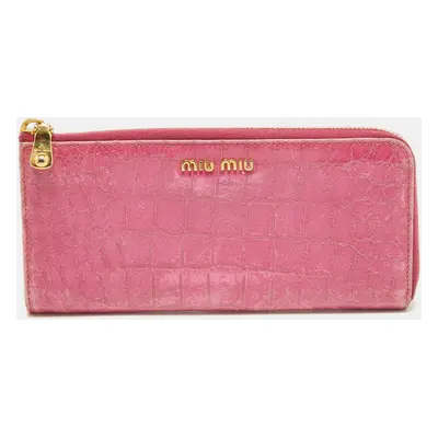 Miu Miu Pink Croc Effect Patent Leather Continental Zip Wallet