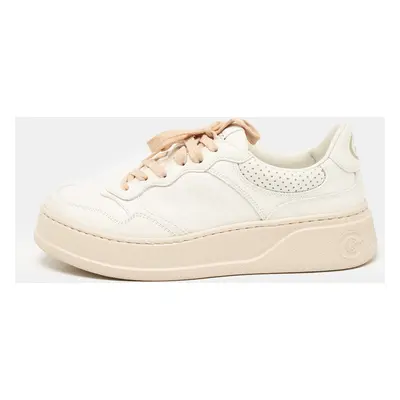 Gucci White Jumbo GG Embossed Leather Low Top Sneakers Size