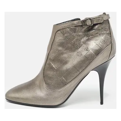 Burberry Grey Leather and Velvet Buckle Detail Round Toe Ankle Boots Size