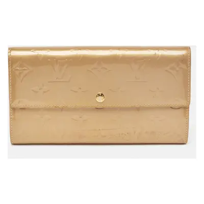 Louis Vuitton Beige Poudre Monogram Vernis Sarah Wallet