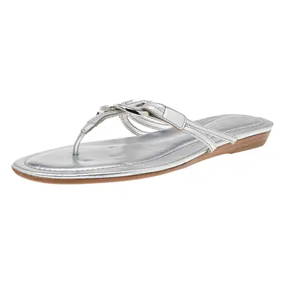 Tod's Silver Leather Thong Flat Sandals Size 38.5