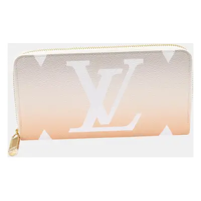 Louis Vuitton Beige Leather Zippy Wallet