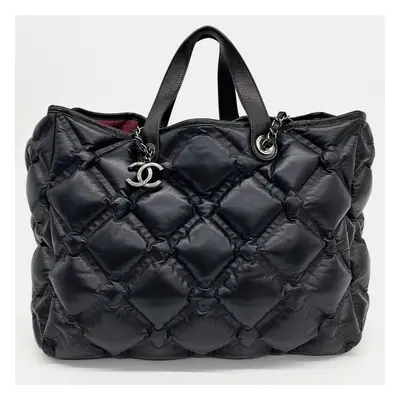 Chanel quilted chain shoulder bag