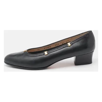 Salvatore Ferragamo Navy Blue Leather Logo Round Toe Pumps Size