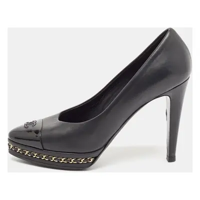 Chanel Black Leather and Patent Cap Toe CC Pumps Size 38.5