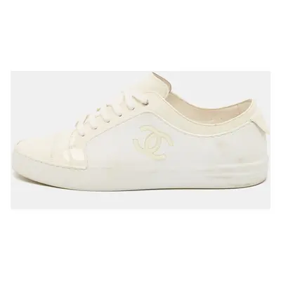 Chanel White/Cream Rubber and Leather CC Low Top Sneakers Size