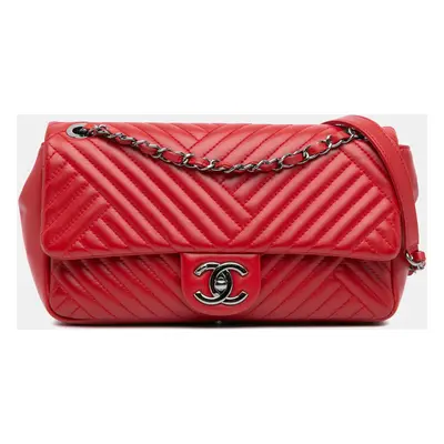 Chanel Red Medium Lambskin CC Crossing Flap