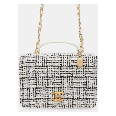 Chanel White Matelasse Coco Mark Tweed Shoulder Bag