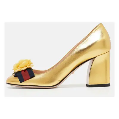 Gucci Gold Leather Web Bow Flower Applique Pumps Size