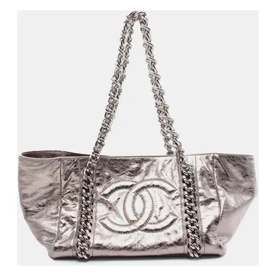 Chanel Medium Metallic Calfskin Modern Chain Tote