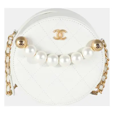 Chanel White Quilted Lambskin Pearl Round Clutch With Chain