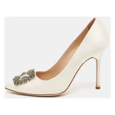 Manolo Blahnik Ivory Satin Hangisi Pumps Size 39.5