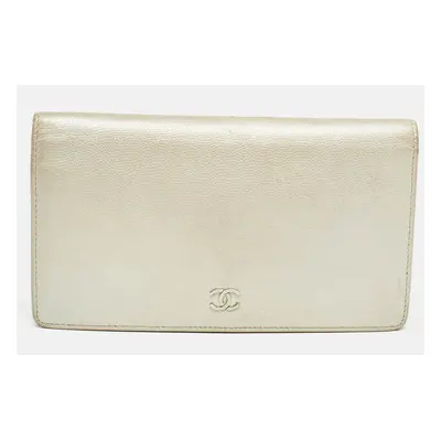 Chanel Pearl White Caviar Leather CC Yen Continental Wallet