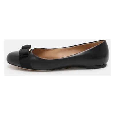 Salvatore Ferragamo Black Leather Vara Bow Ballet Flats Size