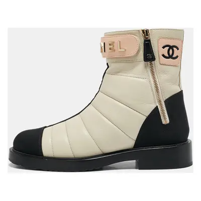 Chanel Cream/Black Quilted Leather and Grosgrain CC Ankle Boots Size