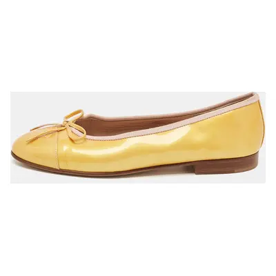 Chanel Yellow Patent Leather CC Ballet Flats Size 35.5