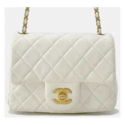 Chanel White Lambskin Leather Chain Shoulder Bag