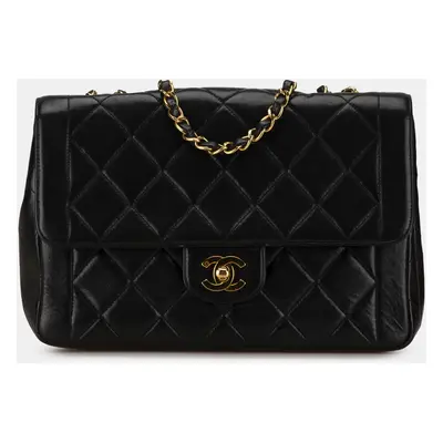 Chanel Black Medium Quilted Lambskin Border Single Flap Bag