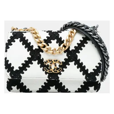 Chanel Black/White Calfskin Crochet Wallet On Chain