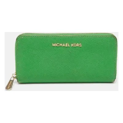 Michael Kors Green Leather Jet Set Zip Around Wallet